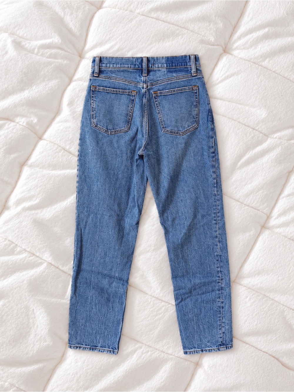 a&f mom jeans